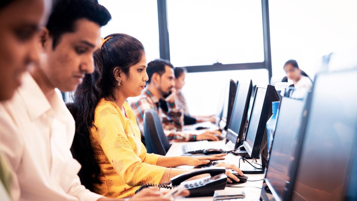 Altro che salario minimo: si punta a sfruttare il telelavoro all’estero
