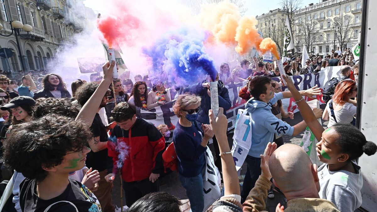 Indagati gli attivisti di Askatasuna, infiltrati tra i fan di Greta