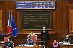 Finita la partita della delega fiscale il M5s mira al grande fratello digitale