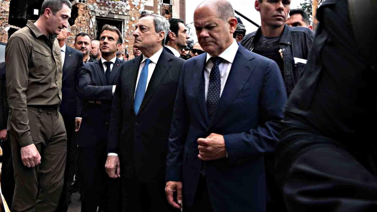 La triade europea va a blandire Kiev. Draghi pasticcia sull’invio delle armi