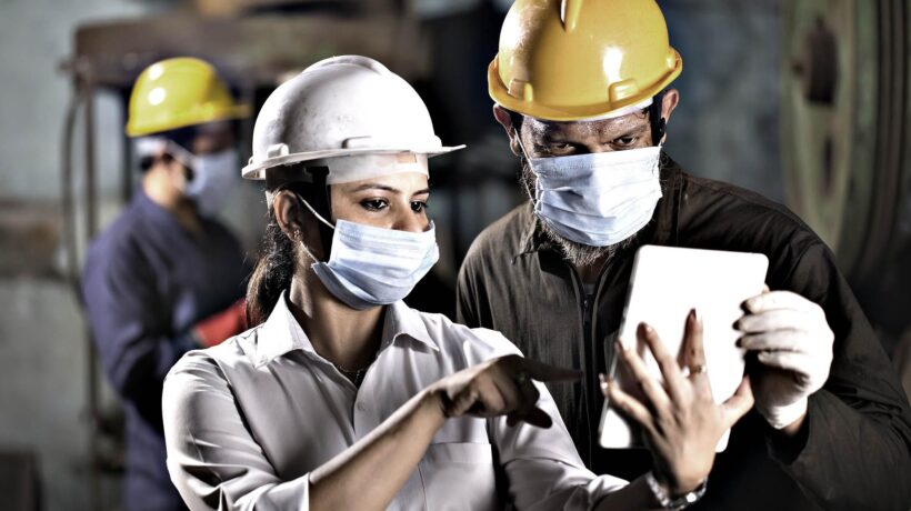 Incubo Ffp2 al lavoro fino a ottobre. E c’è pure chi le rivuole nei locali