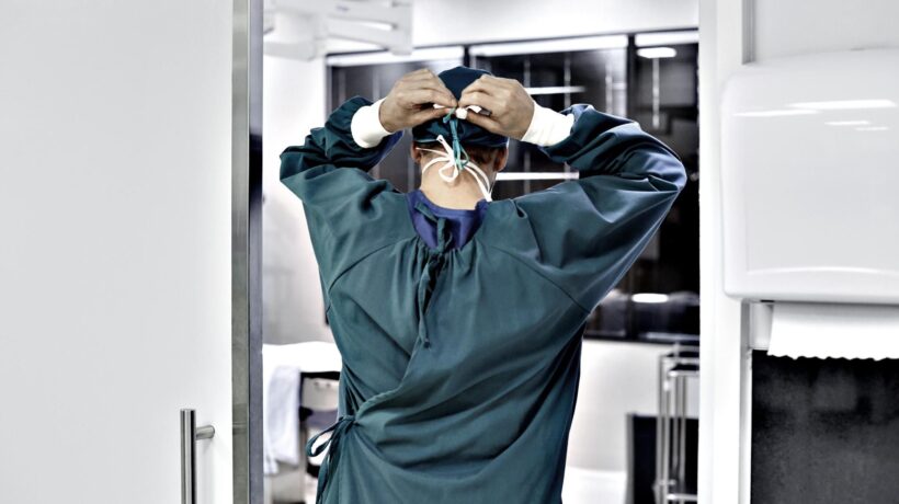 Subito al lavoro medici e infermieri no vax