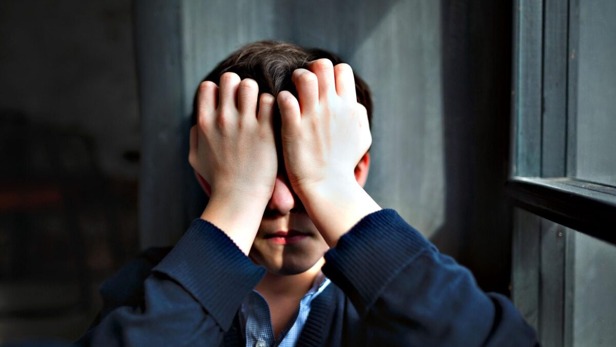 Dall’identità sessuale alla salute: i bambini ormai sono le nuove cavie