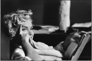 Il mondo di Elliott Erwitt in mostra al museo Diocesano di Milano