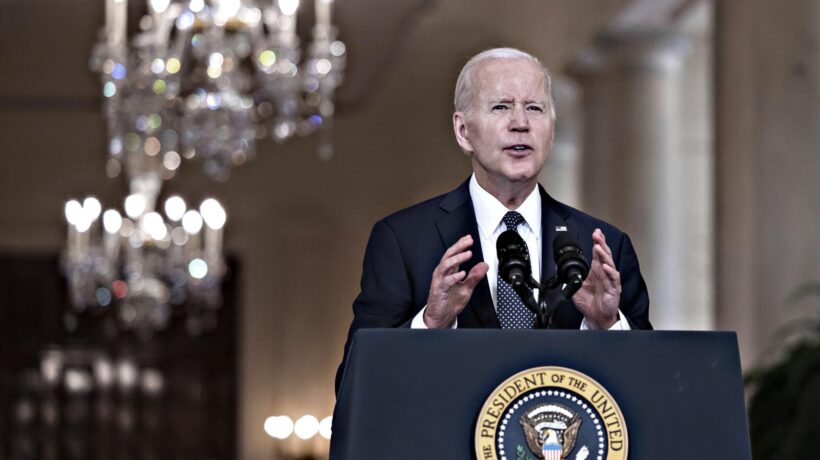 Giravolta di Biden sulle trattative. «Spetta a Kiev decidere se cedere»