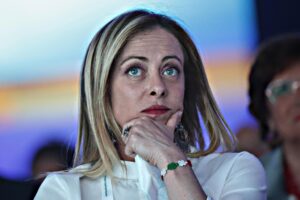 In Italia la maggioranza si spacca. «Il Pd distruggerà tutta la filiera»