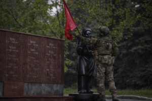 La battaglia finale per il Donbass. Due britannici condannati a morte