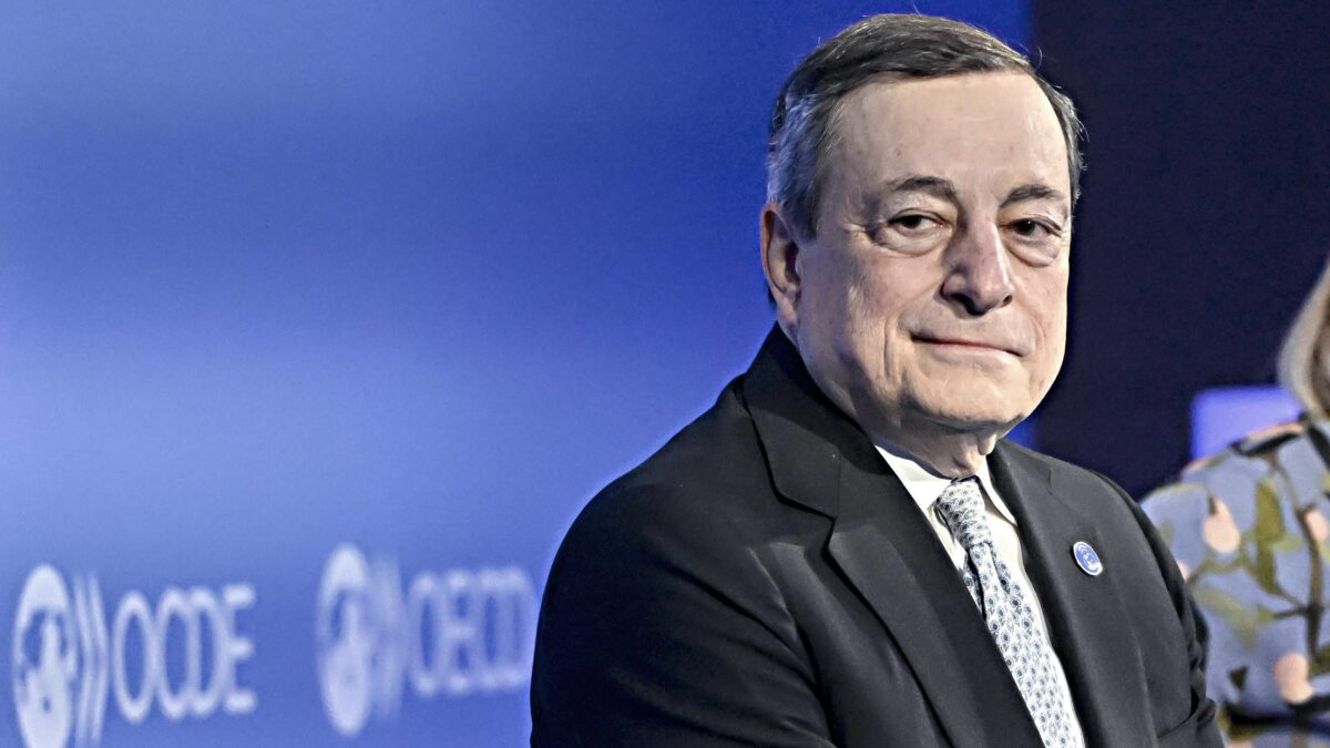 Draghi freme per spalmare il debito con l’Ue
