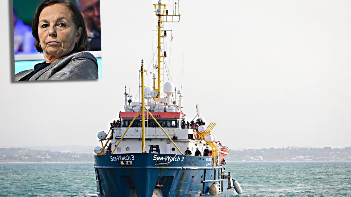Le Ong ci regalano 436 clandestini. La Lamorgese che fa?