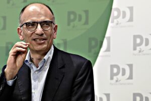 Il Pd vende fumo, la destra latte versato