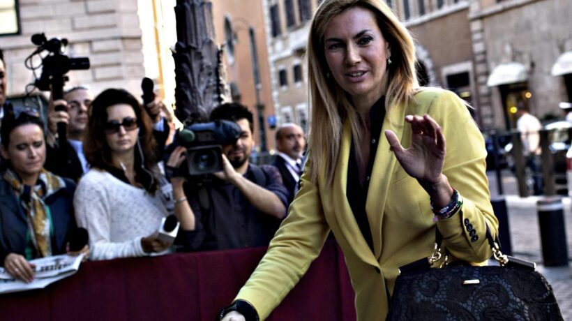 Michaela Biancofiore: «Scissione M5s? Un bluff per moltiplicare le poltrone»