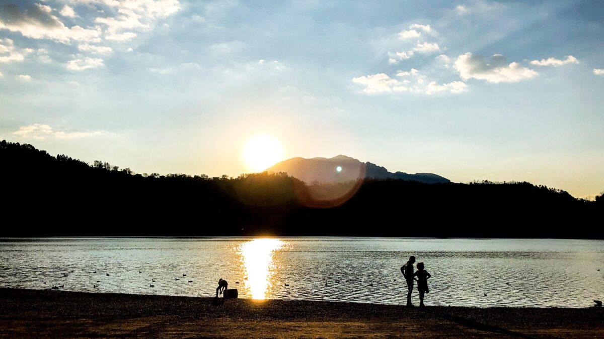 Le baby gang africane ora vanno all’assalto dei laghi del Trentino
