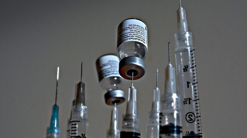 Barano sui morti per smaltire i vaccini