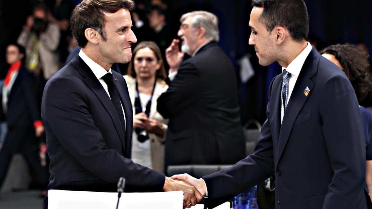 Di Maio si converte: dai gilet gialli a Macron