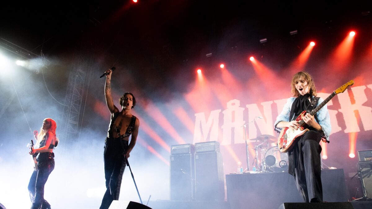 «Rinviate il concerto». Maneskin ostaggi di gufi e conformismo