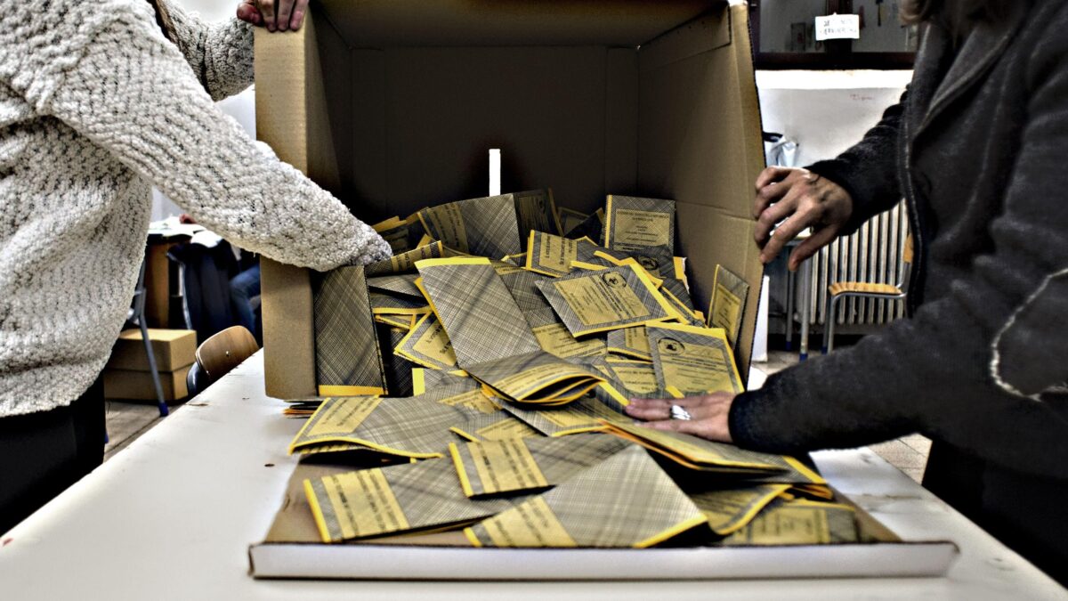 Basta coi trucchetti: si vota il 25 settembre