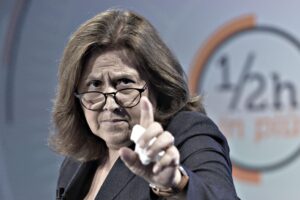 «Vergogna, vigliacchi, draghicidi». Fioccano rosicate a mezzo stampa