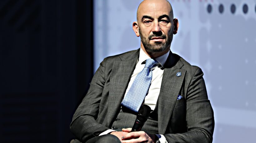 Matteo Bassetti: «Ora dico no al tamponificio e alla quarta dose per tutti»