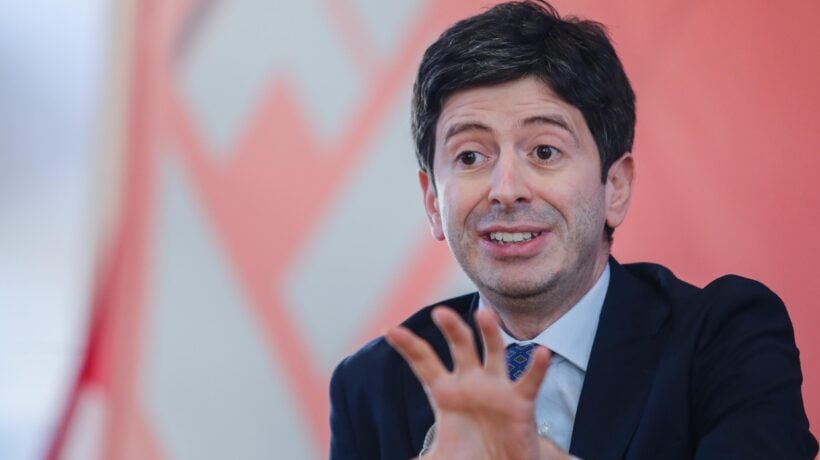 Medici e infermieri no vax, però solo se sono ucraini