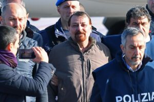 La rivendicazione sindacale di Battisti dalla prigione: «Non mi fanno insegnare»