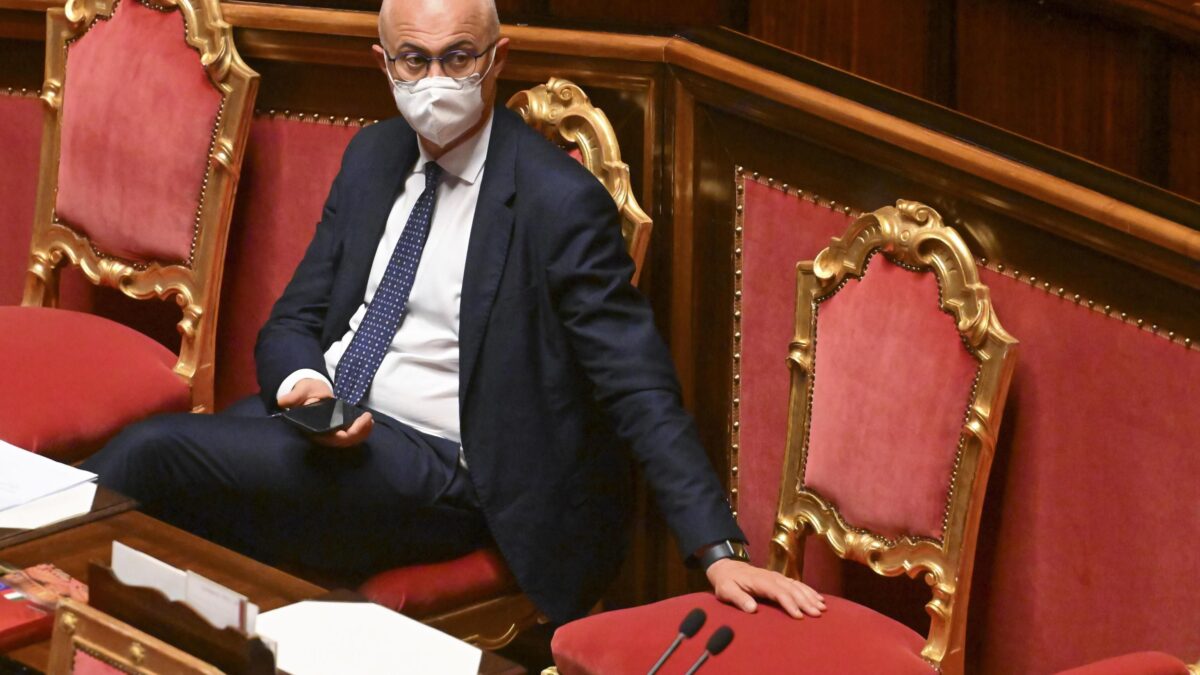 D’Incà si ribella a Draghi sul dl Aiuti. No fiducia, no termovalorizzatore