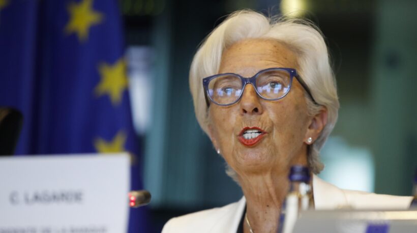 L’euro svalutato al pari del dollaro: un’altra tassa che spinge i prezzi