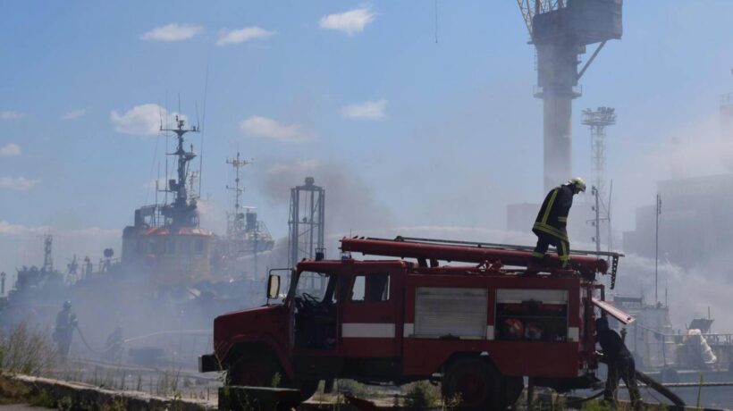 Il giorno dopo l’accordo sul grano piovono 4 razzi sul porto di Odessa