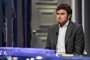 Il M5s si butta nello sprofondo rosso e studia un’alleanza a sinistra del Pd