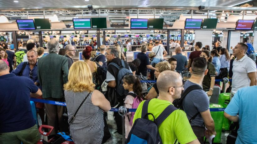 Estate con le ali spezzate. Sulle vacanze l’incubo del disastro aereo