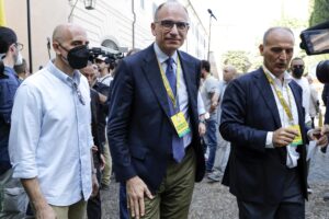 Carfagna e Gelmini ridotte a battersi per la patrimoniale che vuole Letta
