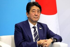 Harakiri dell’intelligence sulla morte di Abe