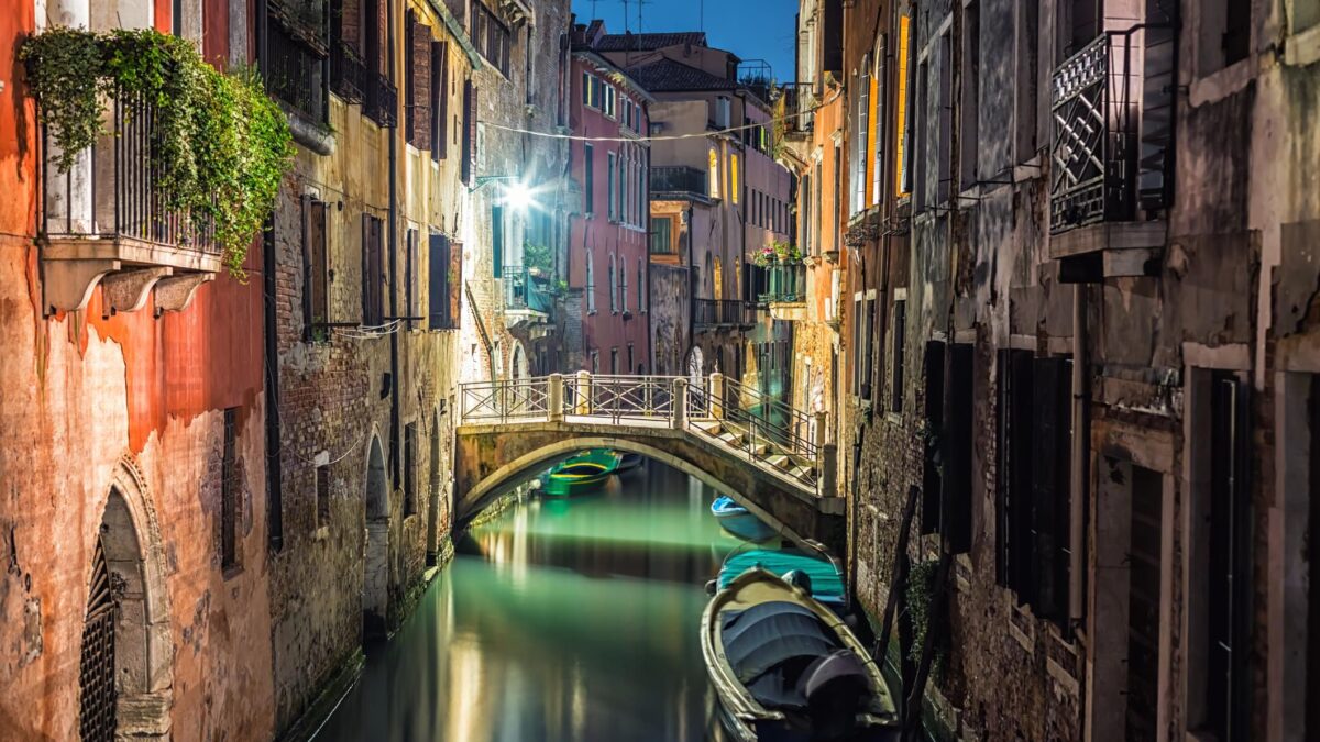 Venezia per «combattere» Airbnb viola proprietà privata e costituzione