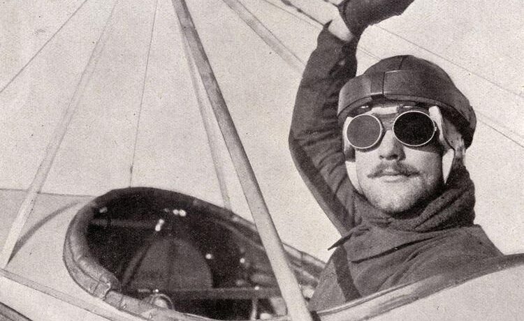 Oskar Bider. Nel 1913 passò le Alpi volando da Berna a Milano-Taliedo