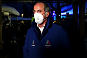 Ospedali veneti a corto di personale. Zaia rivuole in corsia i no vax sospesi