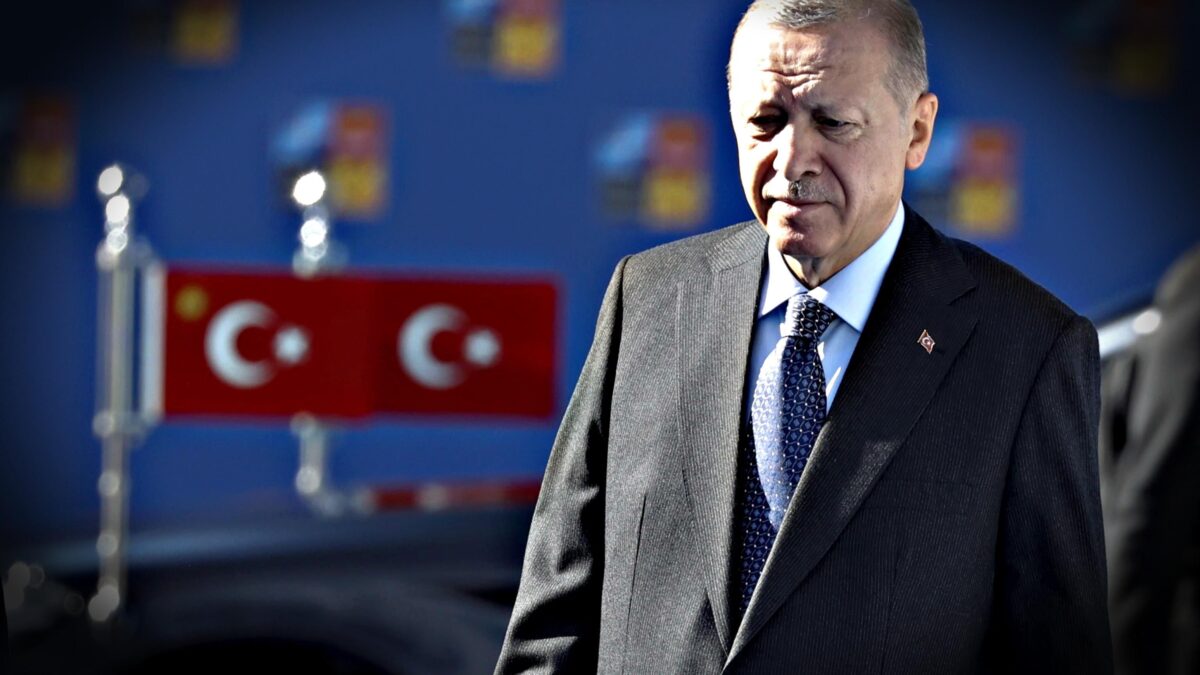 Erdogan tenta la mediazione ma prima avvisa l’Europa e pretende i «suoi» terroristi