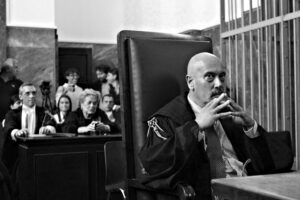 «Indagini di m… fatte da incapaci». La faida tra pm nel processo flop Eni