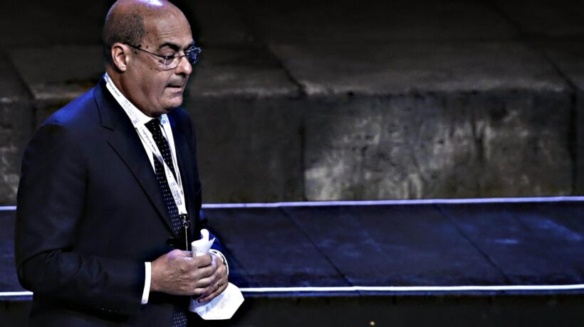 Volano gli stracci tra le correnti del Pd: sinistra con Conte contro gli ex renziani