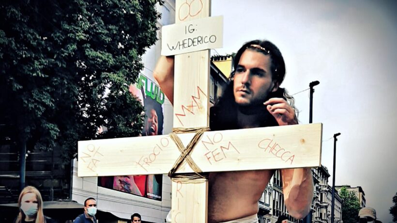 Sindaci, non pagate i pride: odiano i cattolici