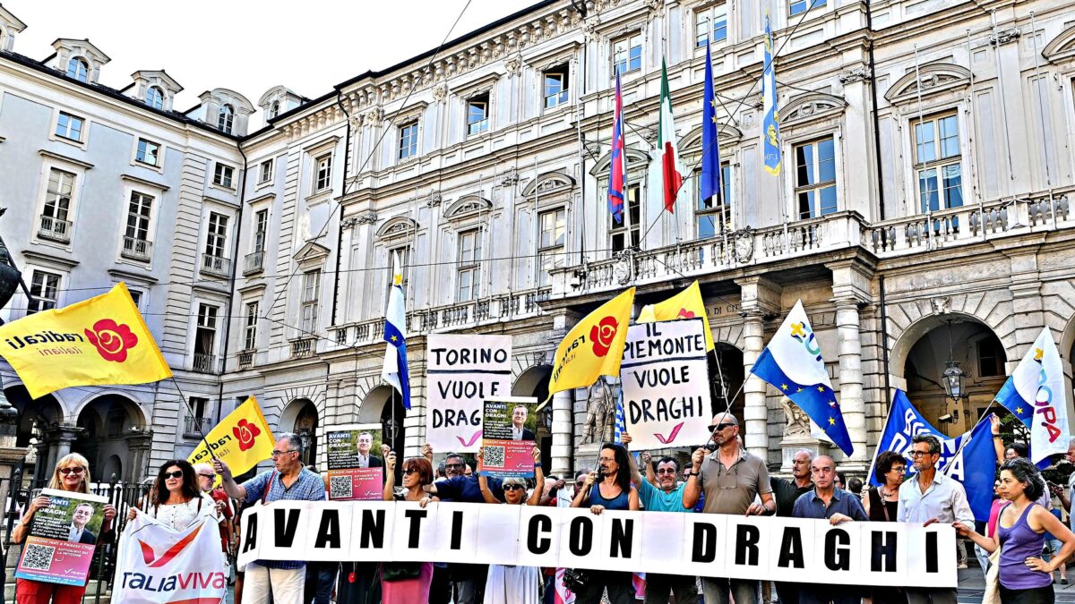 Le manifestazioni pro premier stile Sardine arruolano pure i bimbi