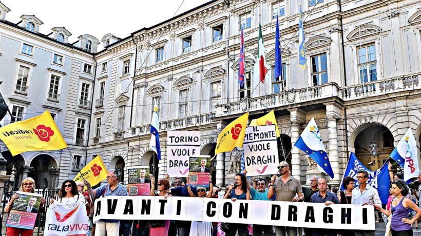 Le manifestazioni pro premier stile Sardine arruolano pure i bimbi