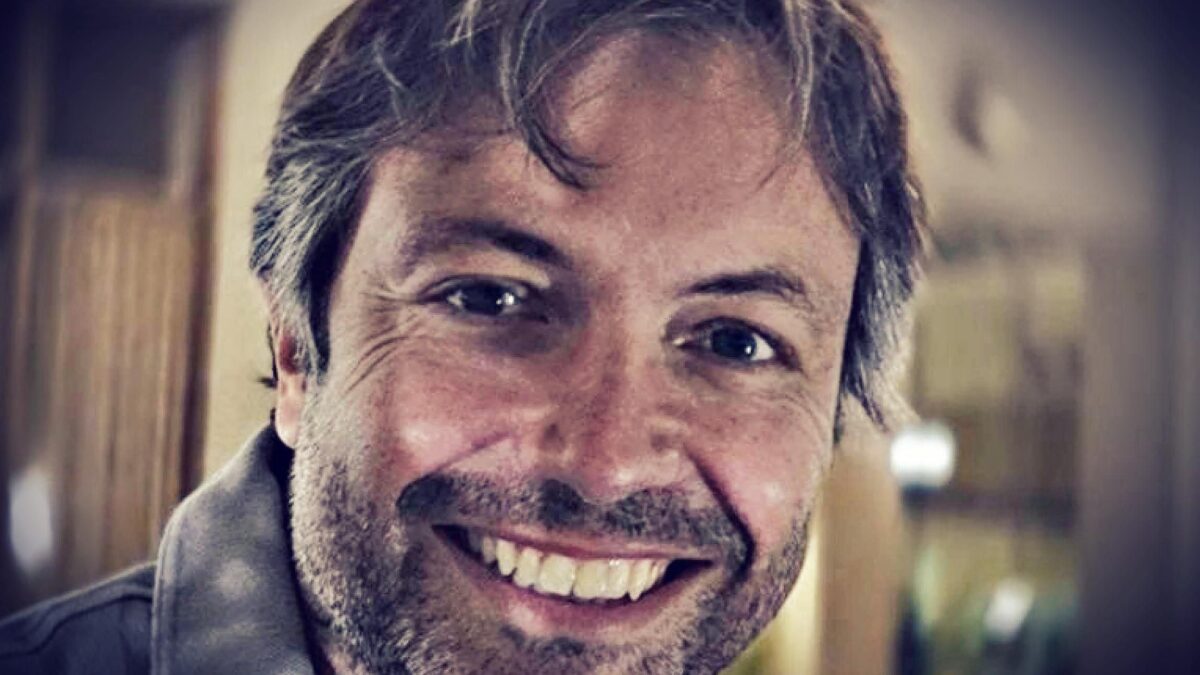 Costantino scarcerato dopo 16 mesi. Ma gli Emirati continuano coi ricatti