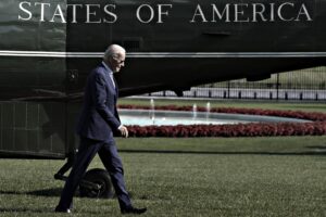 Liberiamoci dello stato di eccezione. Il mondo è altro