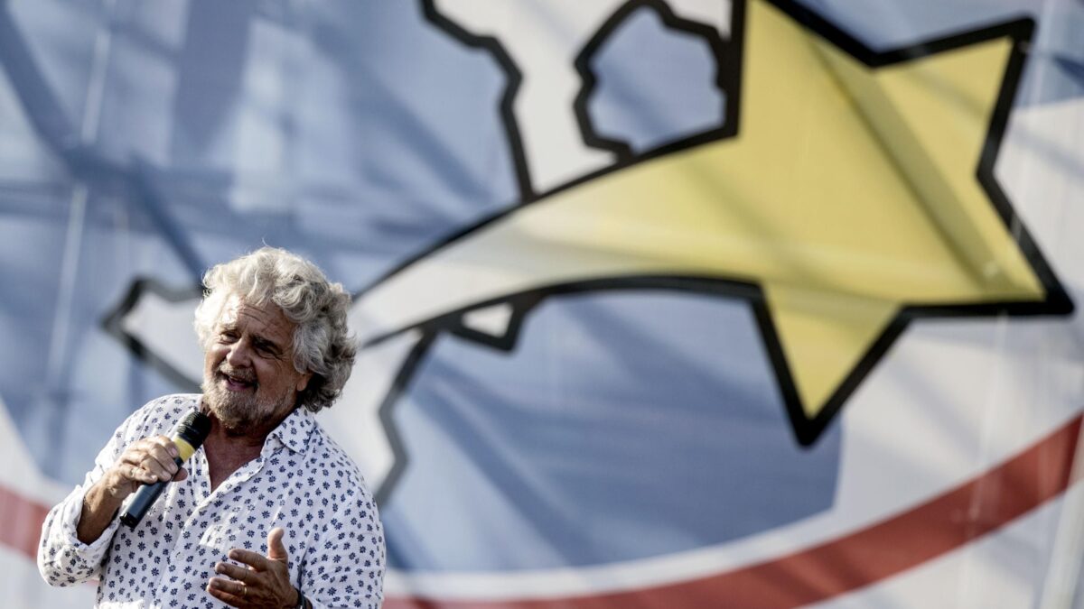 La parabola del M5s. Mandavano «vaffa» a tutti, ora gli insulti sono tra di loro