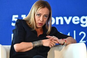 Ita, la Meloni stoppa Draghi: «Niente vendita ai tedeschi». Regionalismo, c’è l’accordo