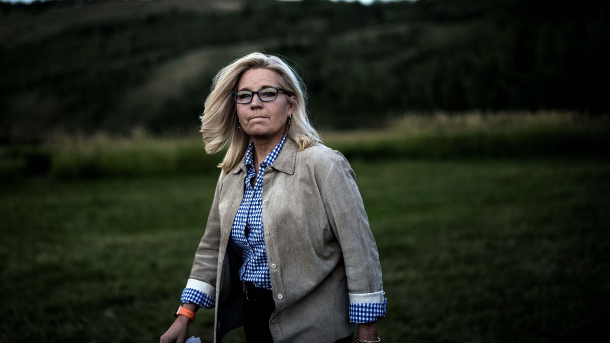 Con la sconfitta horror della Cheney la vendetta di Trump si è compiuta