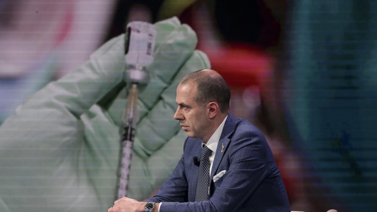 Romeo: «Il centrodestra ha le idee chiare: via green pass e vaccini obbligatori»