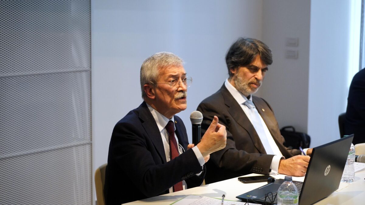 «In Italia danni da vaccino enormemente sottostimati»
