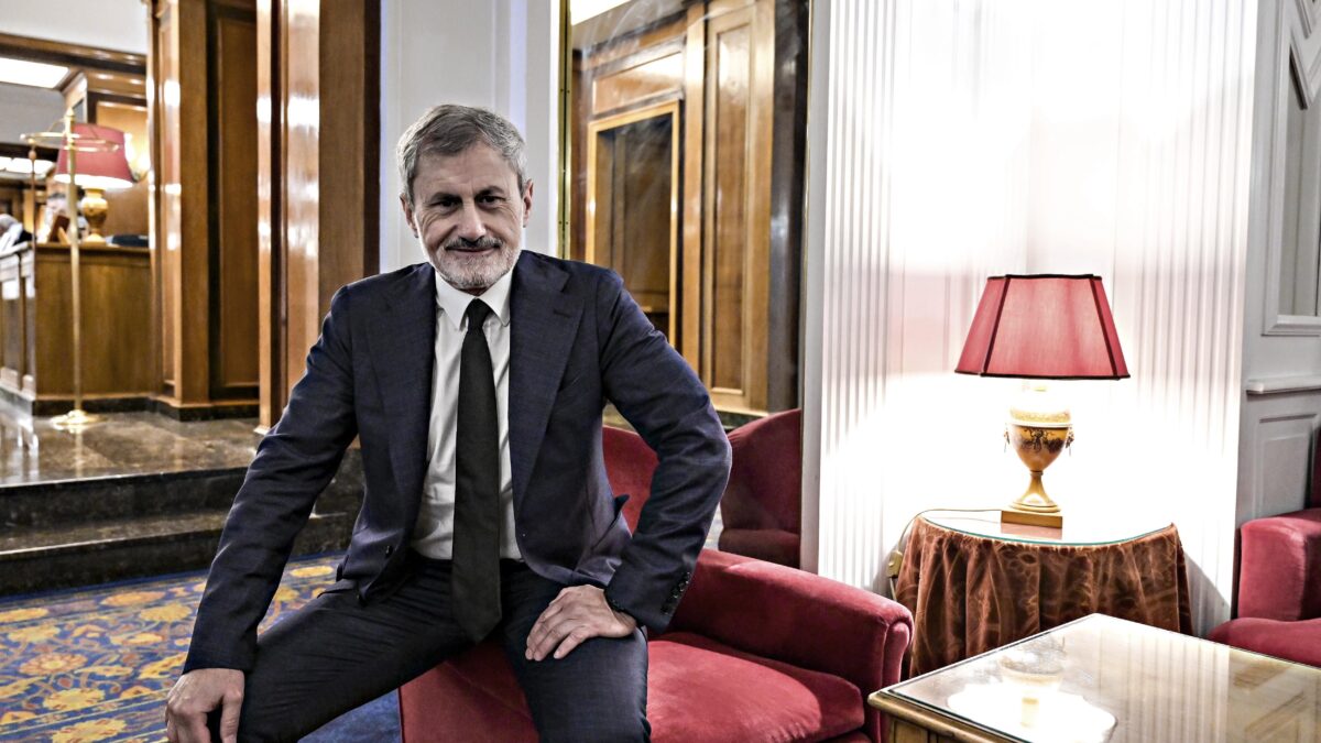 «Basta con i vecchi dogmi liberisti. Lo Stato intervenga nell’economia»