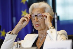 La Lagarde sulla carta ci «premia» ma in realtà accorcia il guinzaglio