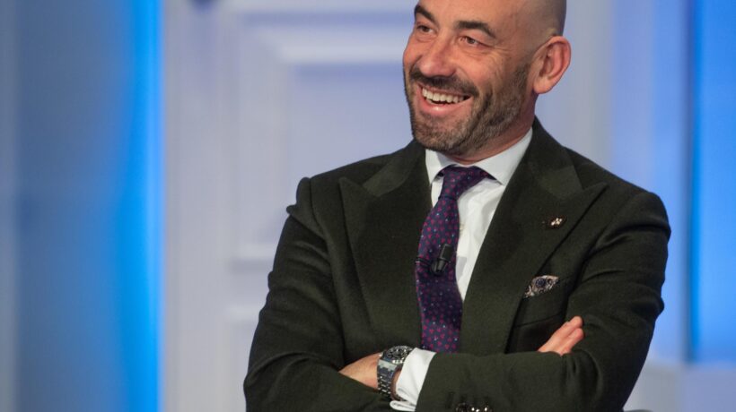 Dal Covid alla politica Virostar tentate dal posto in Parlamento